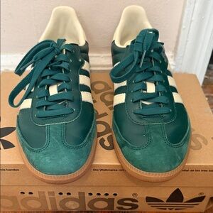 Adidas samba Green and Cream Sneakers women size 9 men size 7.5